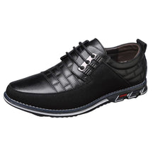 Mocassim Masculino Génova Romenzi RZ736 em detalhe, feito em couro premium, calçado sofisticado e resistente para visuais casuais ou formais com elegância.