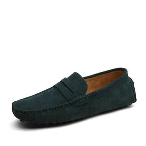 Mocassim Masculino Granada Romenzi RZ738 em detalhe, calçado premium sofisticado e resistente, com design atemporal que garante estilo casual ou social.