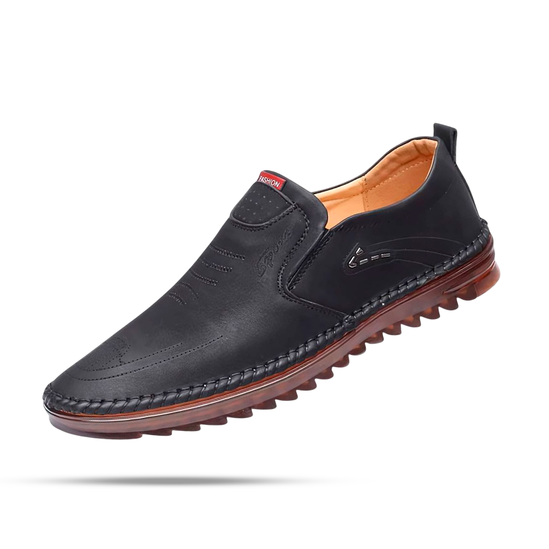 Mocassim Masculino Italian Romenzi RZ739 em detalhe, mocassim elegante em materiais de alta qualidade que oferece conforto, durabilidade e estilo sofisticado.