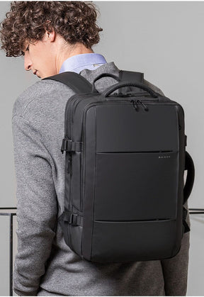 Mochila de Viagem Premiere Romenzi RZ964 em detalhe, modelo expansível impermeável com USB e compartimento acolchoado para notebook 17'.