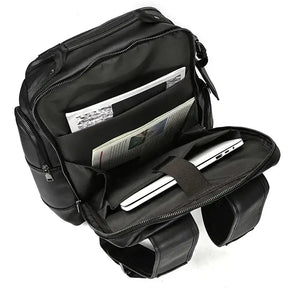 Mochila Executiva em Couro Romenzi Retrô RZ071 com design clássico, couro refinado e compartimentos funcionais para notebooks e itens pessoais.