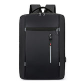 Mochila Executiva Improve Romenzi RZ963 em detalhe, peça moderna em Oxford impermeável, com porta USB e espaço para notebook 15' e tablet.