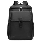 Mochila Executiva Progressive Romenzi RZ951 em detalhe, impermeável em nylon premium, com espaço para notebook 15,6' e design moderno e ergonômico.