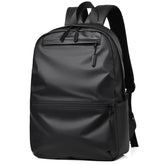 Mochila Executiva Romenzi RZ065 em tecido impermeável com alças acolchoadas e espaço para notebook 15''. Ideal para rotina profissional e corporativa.
