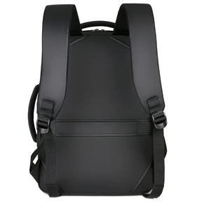 Mochila Executiva Romenzi RZ066 com tecido impermeável, porta USB, alças acolchoadas e espaço seguro para notebook 15''. Ideal para trabalho e viagens.