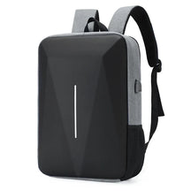 Mochila Executiva Romenzi RZ070 com tecido impermeável, trava TSA, porta USB e compartimento para notebook 15''. Elegante e funcional para o dia a dia.