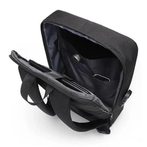 Mochila Executiva Romenzi RZ070 com tecido impermeável, trava TSA, porta USB e compartimento para notebook 15''. Elegante e funcional para o dia a dia.