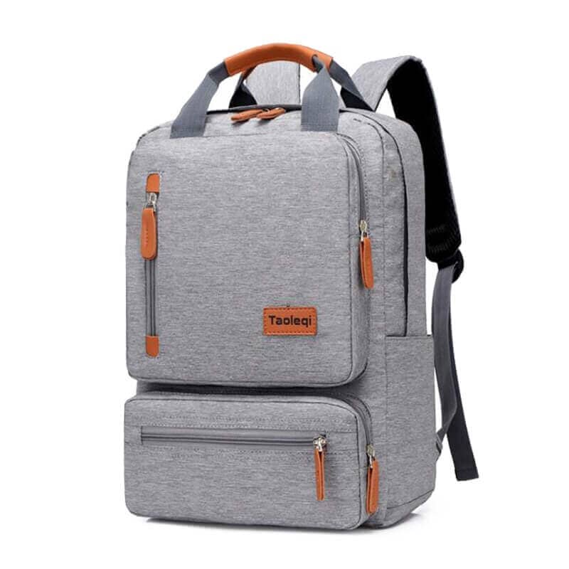 Mochila Executiva Street Romenzi RZ955 em detalhe, peça moderna e resistente com compartimento acolchoado para notebook 15' e alças ergonômicas.