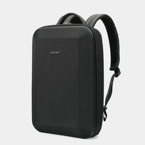Mochila Executiva Tigernu Romenzi RZ962 em detalhe, modelo impermeável em nylon 900D com zíper oculto e espaço para notebook 15,6'.