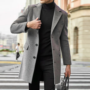 Sobretudo Masculino de Lã Romenzi RZ092 em tecido premium, com design refinado, confortável e ideal para estações frias.
