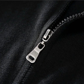Suéter Masculino com Fecho em Zíper Romenzi RZ753 em detalhe, peça moderna em lã e algodão pima que combina aquecimento, estilo e versatilidade.
