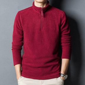 Suéter Masculino Gola Alta com Zíper Romenzi RZ760 em detalhe, peça sofisticada que oferece aquecimento, conforto e estilo moderno em dias frios.