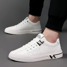 Tênis Masculino Casual Italy Romenzi RZ337, couro premium, solado resistente e design elegante para máximo conforto e desempenho.
