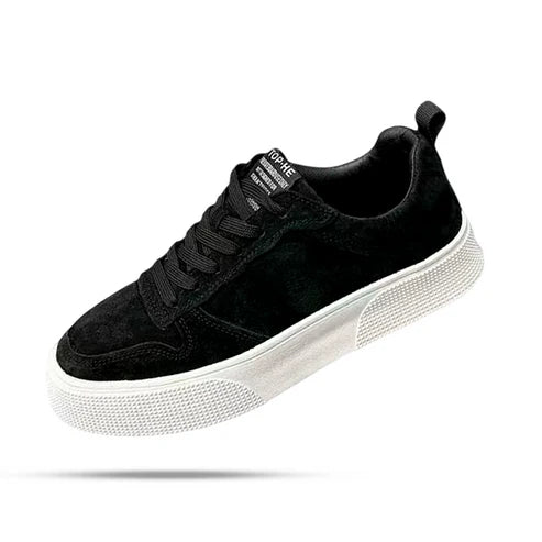 Tênis masculino Romenzi RZ391 em camurça premium, design sofisticado e sola em borracha resistente, ideal para estilo urbano com conforto e leveza.