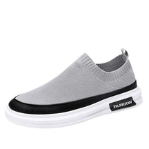 Tênis Masculino Romenzi RZ379 em malha respirável com sola antiderrapante, ideal para estilos variados e uso prolongado com conforto